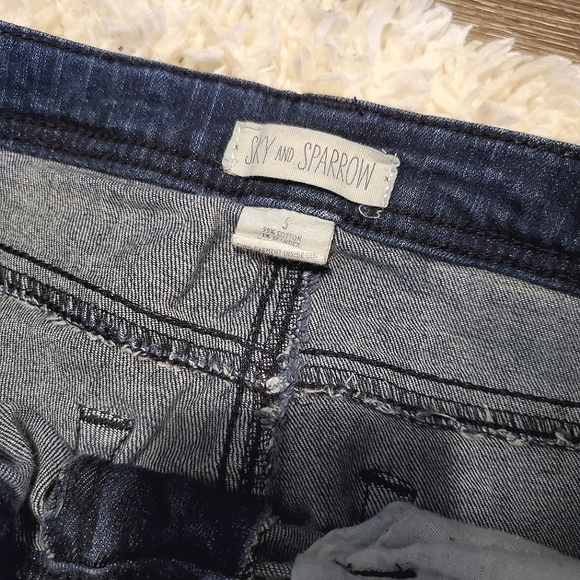 Sky And Sparrow Distressed Jeans - Picture 4 of 9